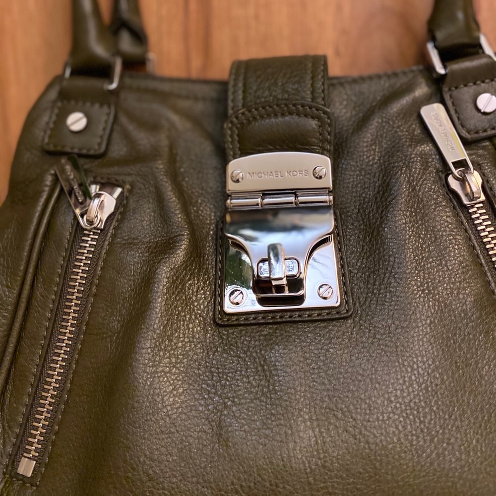 🌺Final Price w/Free Shipping🌺MICHAEL BY MICHAEL KORS (Dust Bag Added) - Picture 3 of 16